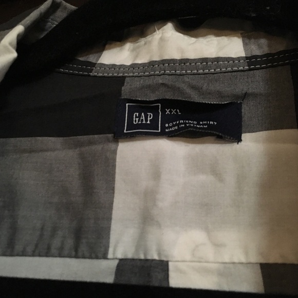 Gap button down shirt - Picture 2 of 3